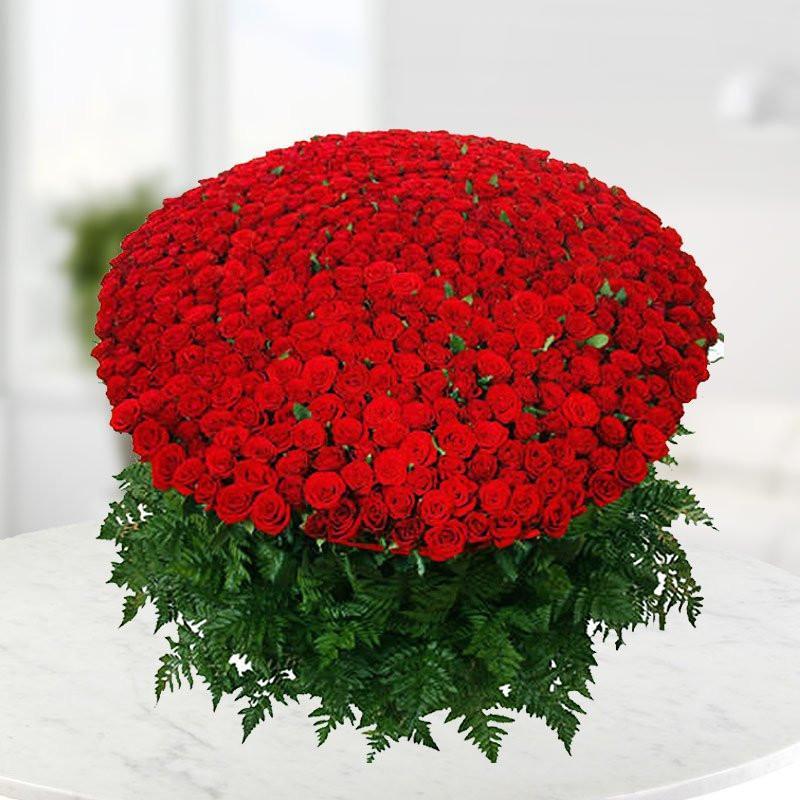 1000 Red Roses Bouquet