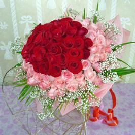 60 Red And Pink Roses Bouquet