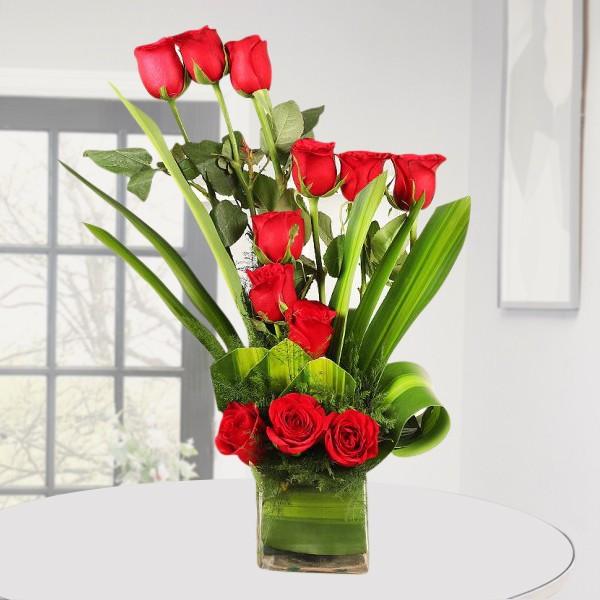 Reason Of Love - 12 Red Roses With Vase