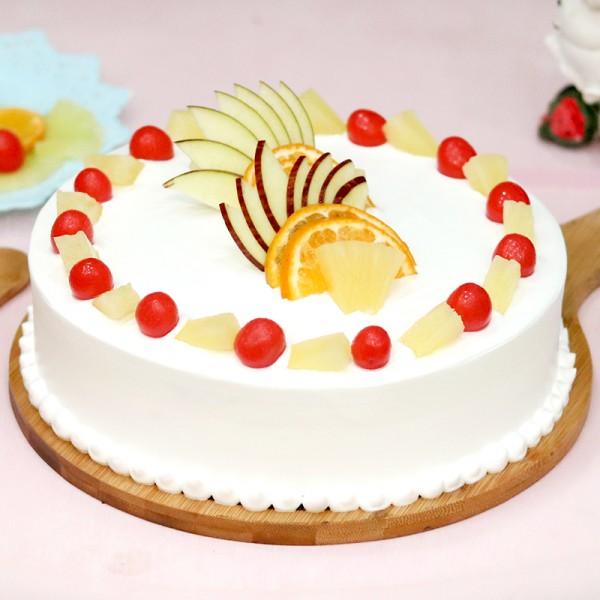 Sweet Fresh Fruit Cake