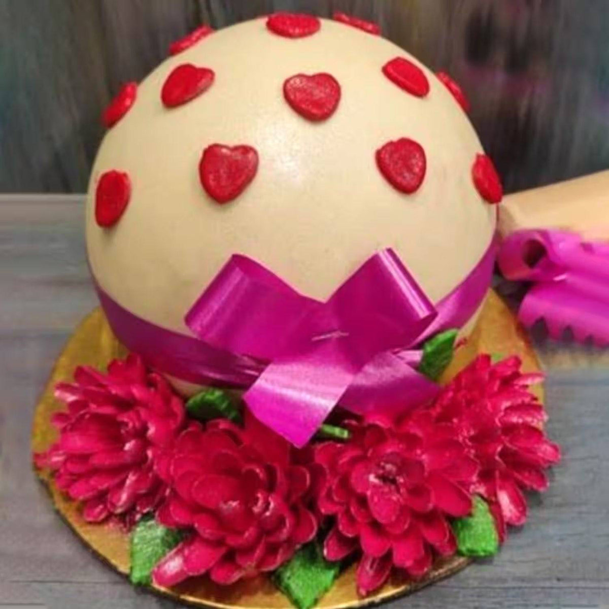 Yummy Butterscotch Pinata Cake